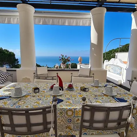 Oda ve Kahvaltı Casa Del Solitario Capri